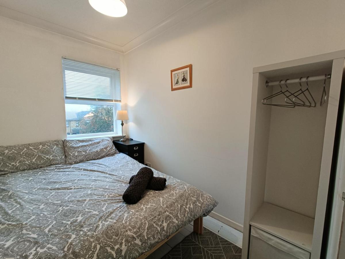 2 Bed Functional House Close To Manor Park Train Station Λονδίνο Εξωτερικό φωτογραφία