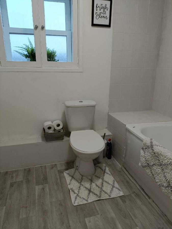 2 Bed Functional House Close To Manor Park Train Station Λονδίνο Εξωτερικό φωτογραφία