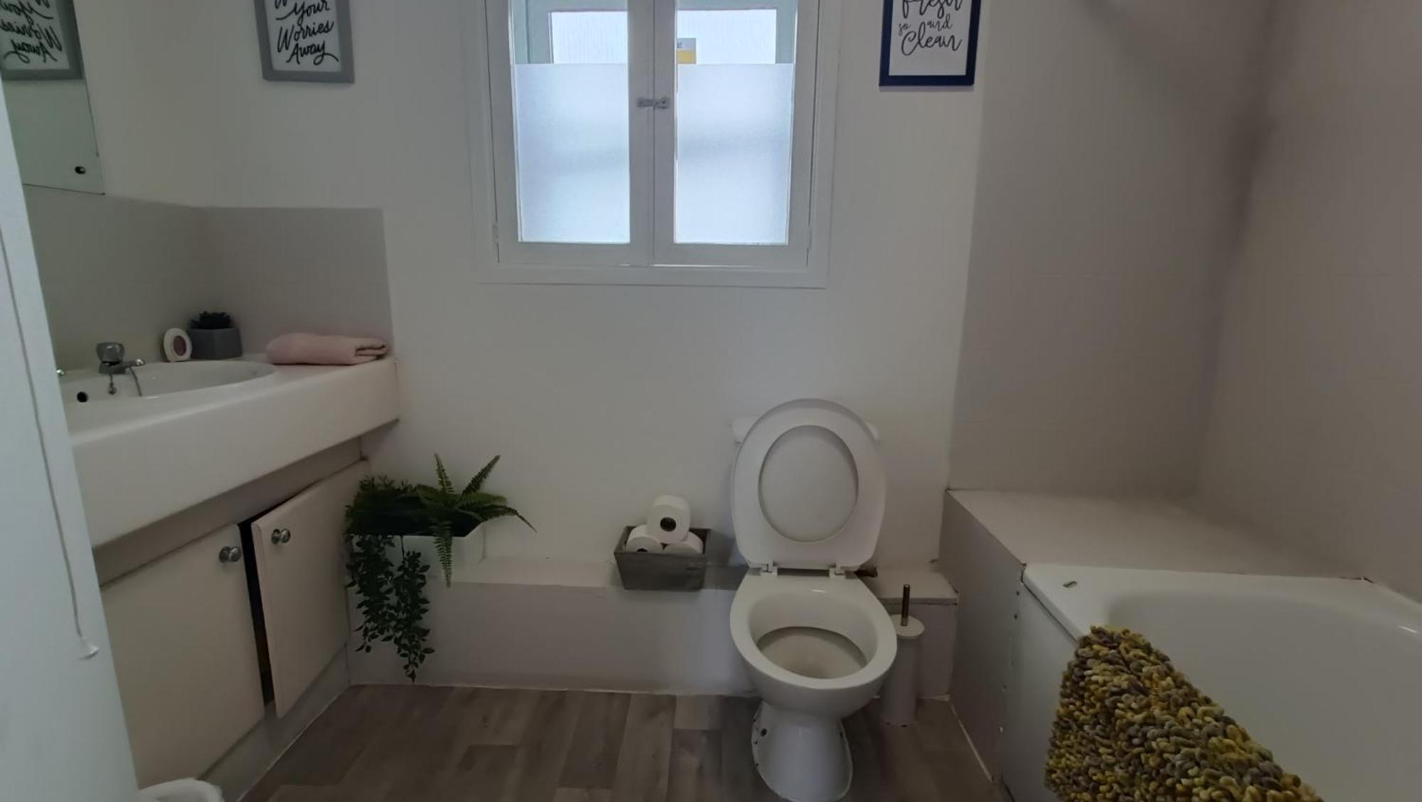 2 Bed Functional House Close To Manor Park Train Station Λονδίνο Εξωτερικό φωτογραφία